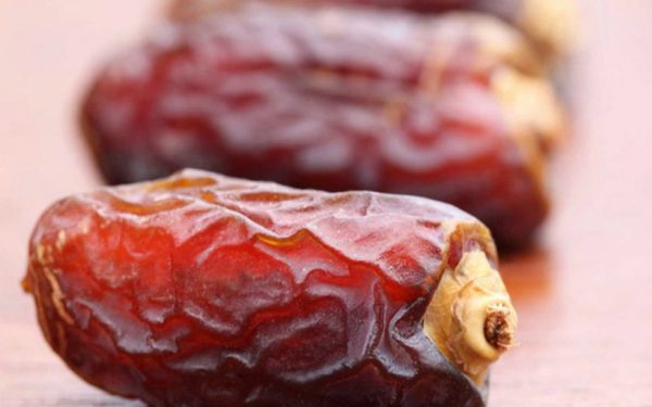 THE DATE IS A MIRACULOUS FRUIT THAT TREATS MANY DISEASES
