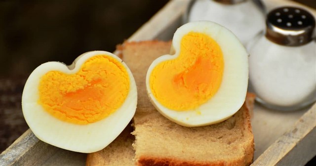 9-Things-That-Will-Happen-To-Your-Body-If-You-Eat-Two-Eggs-Every-Day (640 x 336)