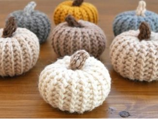 HOW TO MAKE ADORABLE CROCHET PUMPKINS THAT LOOK KNIT