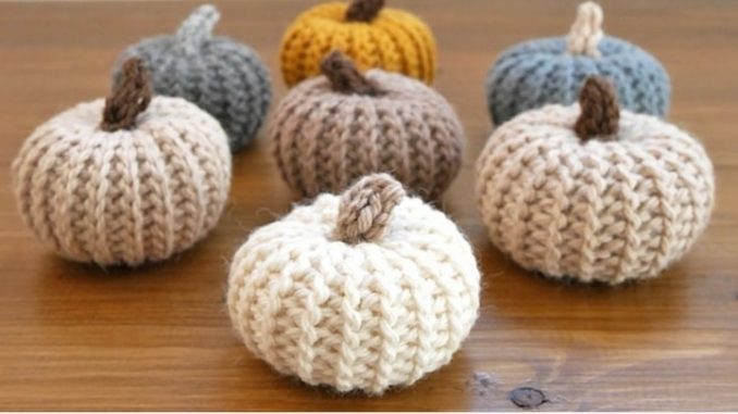 HOW TO MAKE ADORABLE CROCHET PUMPKINS THAT LOOK KNIT